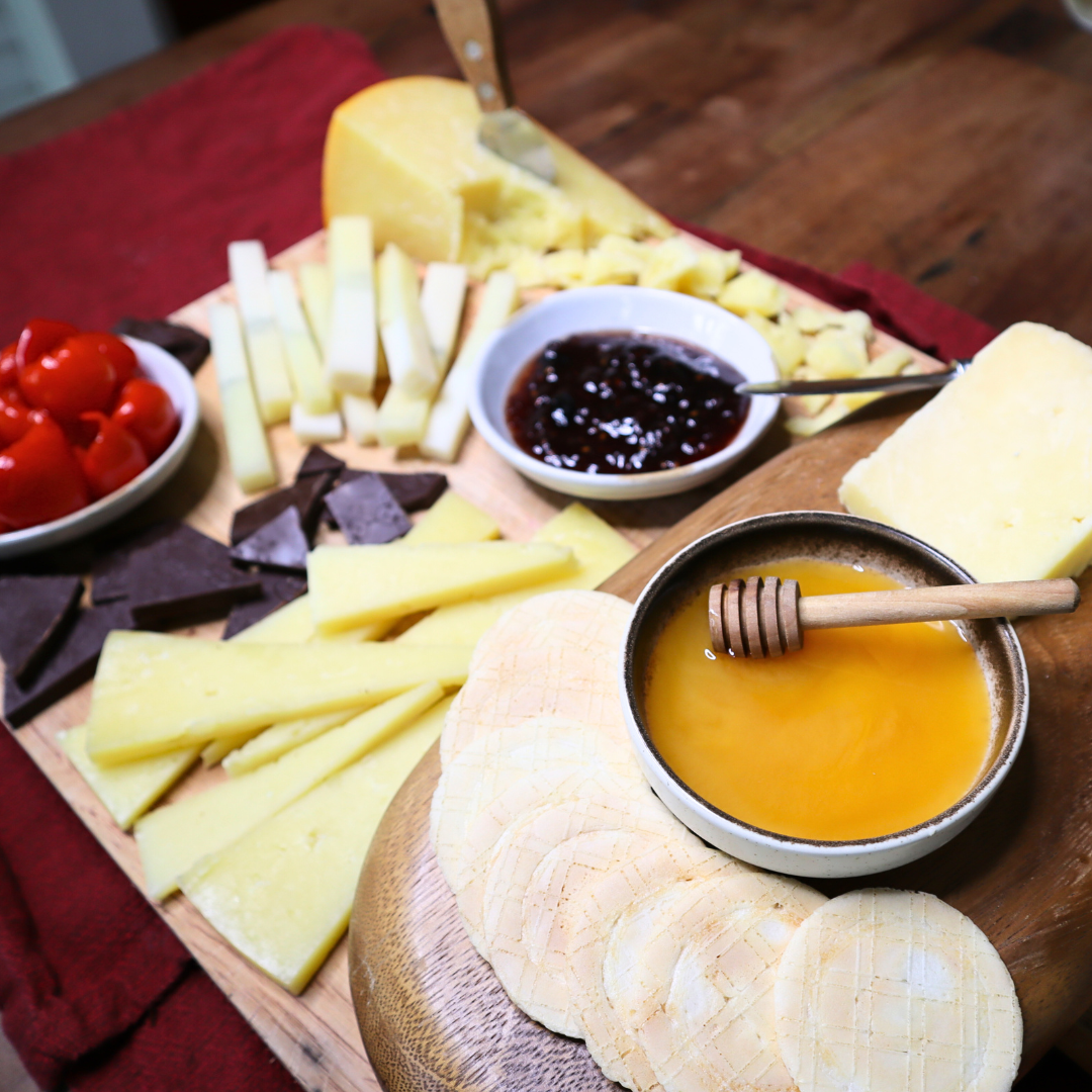 Cheese + Treats Gift Box