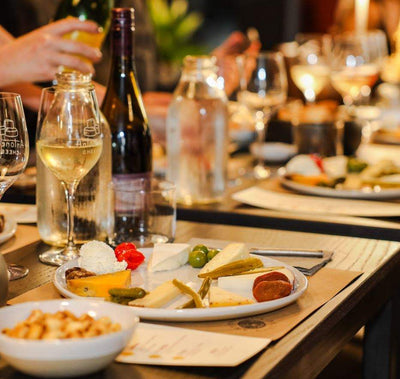 image of table scape at an Antonelli's cheese tasting event