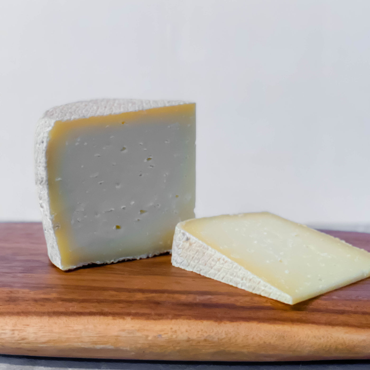 THOMASVILLE TOMME / Sweet Grass Dairy / Georgia / Raw Cow / Semi-Soft